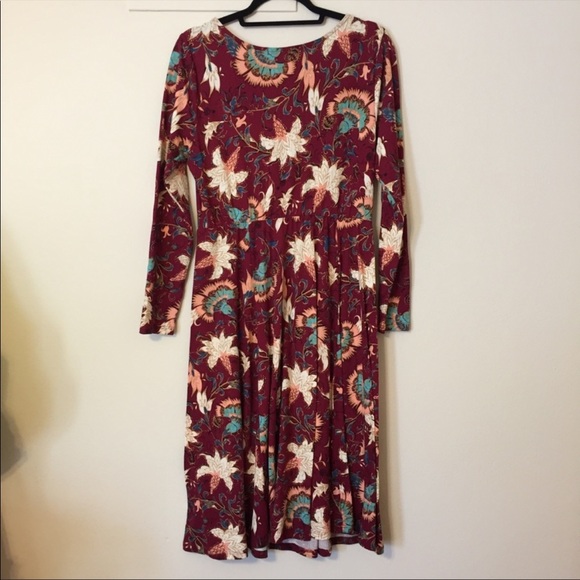 A Beautiful Soul Patterned dress size medium - Picture 3 of 7